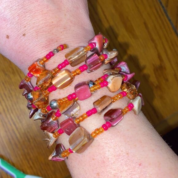 Pink Shell & Beads Wire Multilayered Wrap Bracelet - Picture 4 of 4